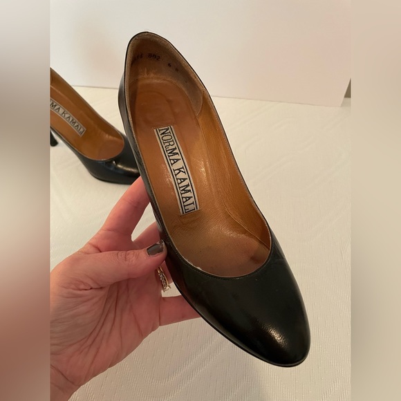 Vintage Norma Kamali Black Leather Pumps, Size 6 - Picture 6 of 8